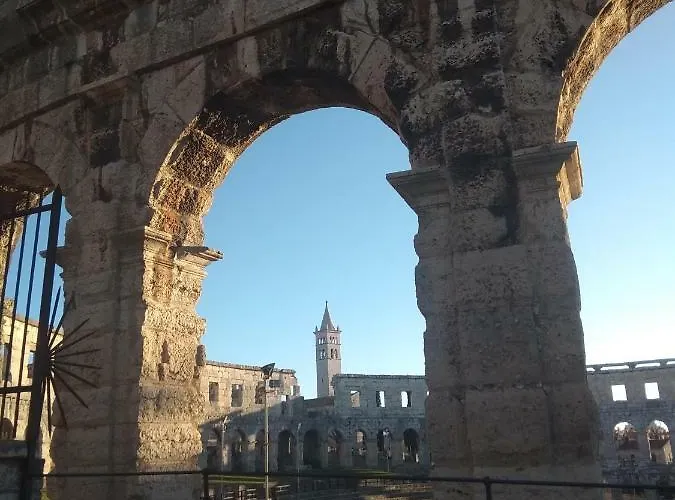 Amfiteatar Moris Apartment *