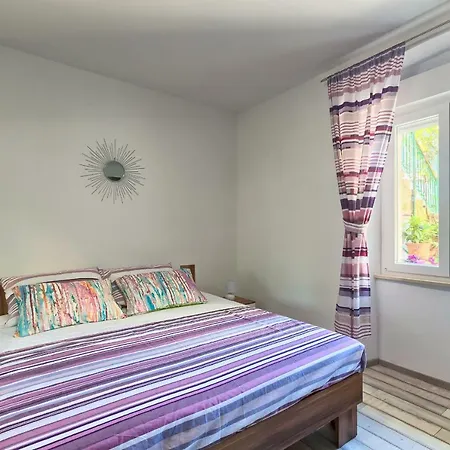 Amfiteatar Moris Apartment *