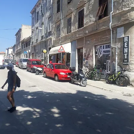 Amfiteatar Moris Pula