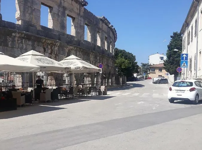 Amfiteatar Moris פולה