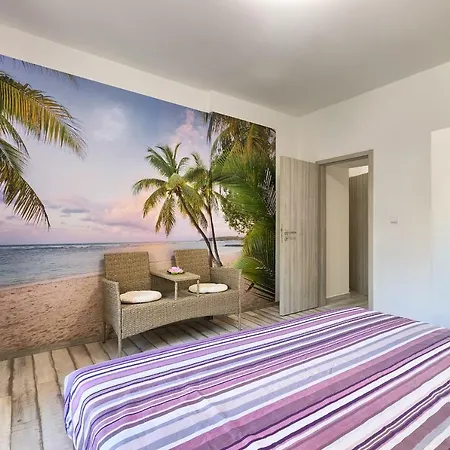 Apartment Amfiteatar Moris *